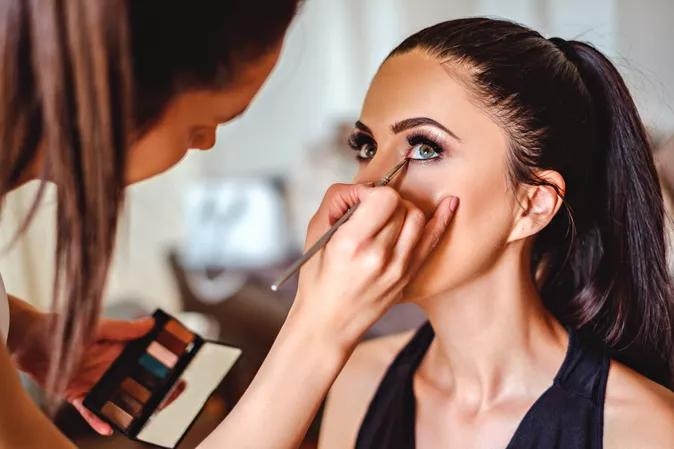 Every Women and Ladies Should Own These Superb Eyeshadows. (Photos)